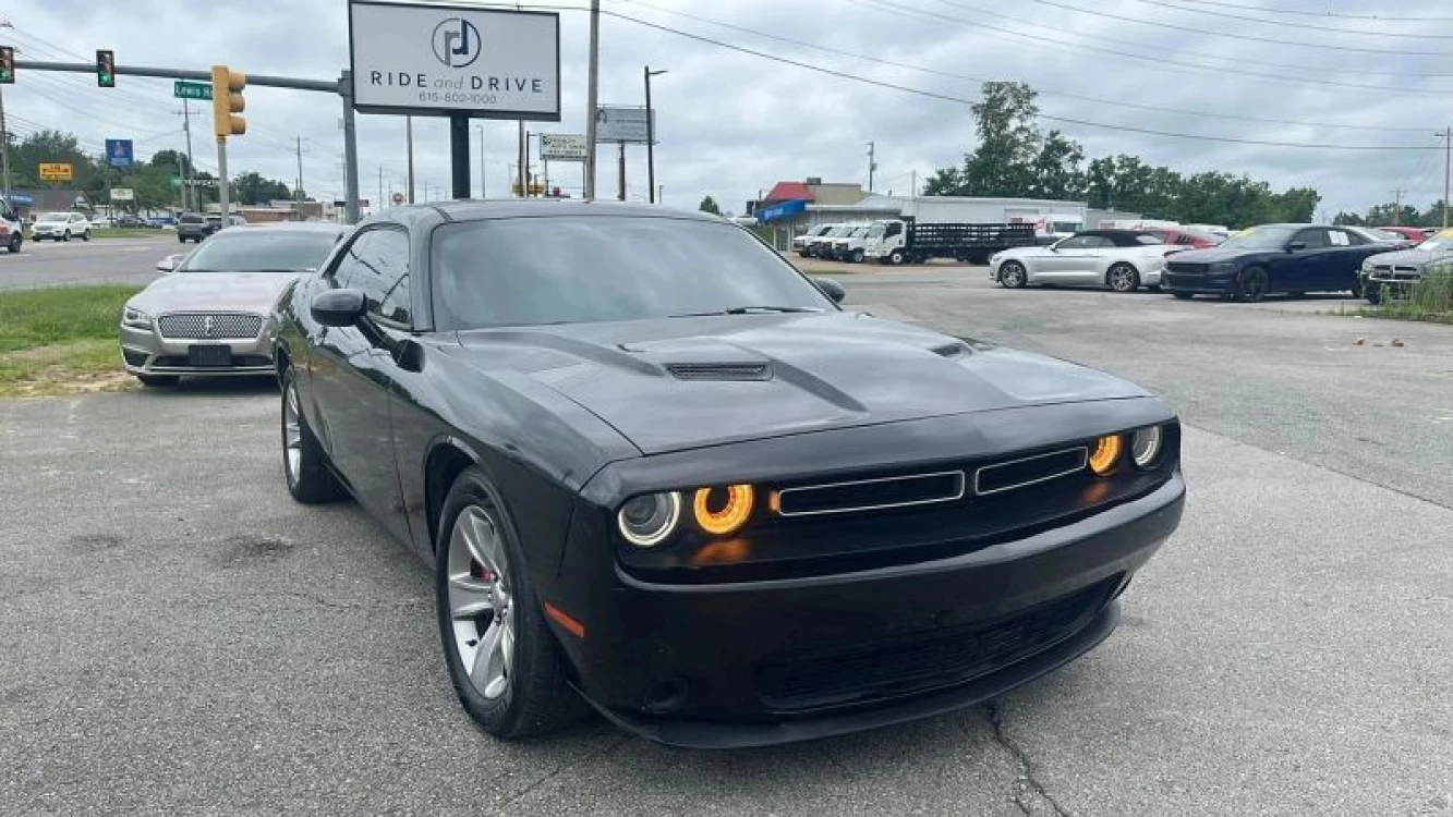 2017 Dodge Challenger SXT