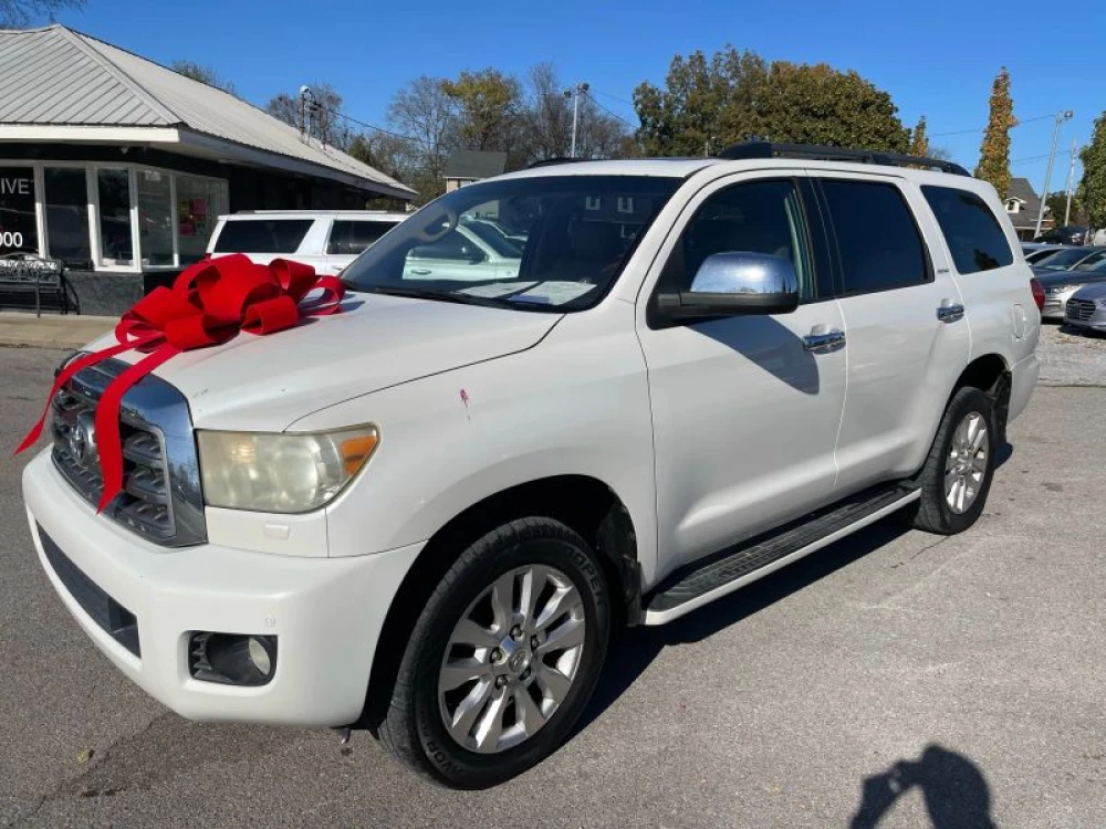 2010 Toyota Sequoia Platinum's photo