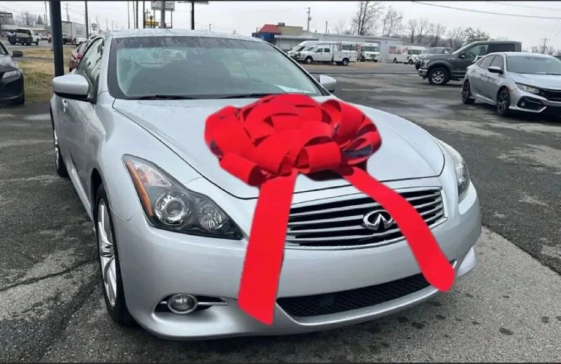 2014 INFINITI Q60 Convertible Base's photo