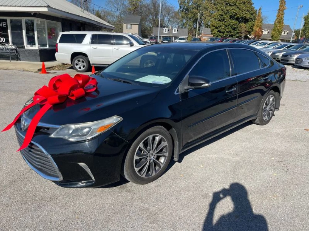 2016 Toyota Avalon XLE Plus's photo