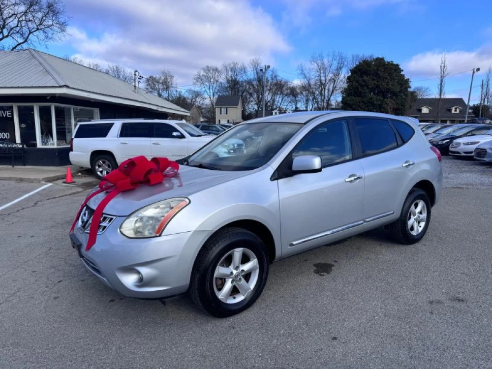 2013 Nissan Rogue S's photo