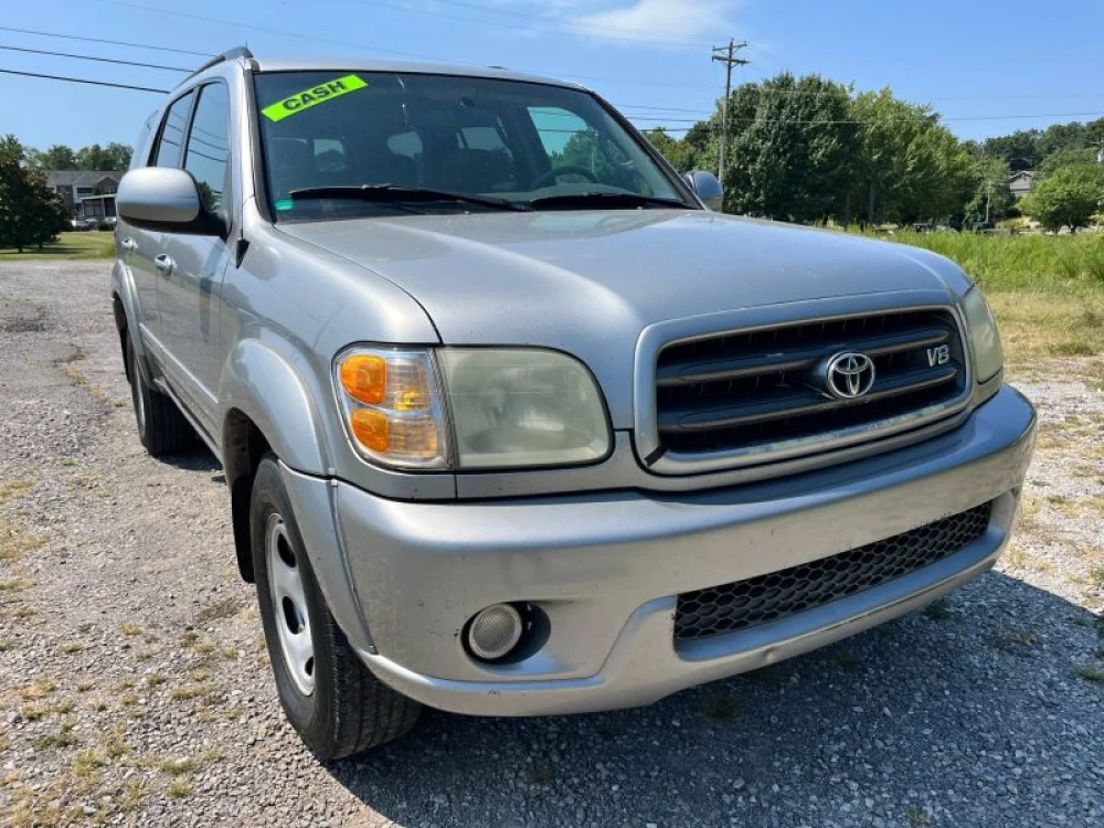 2001 Toyota Sequoia SR5's photo