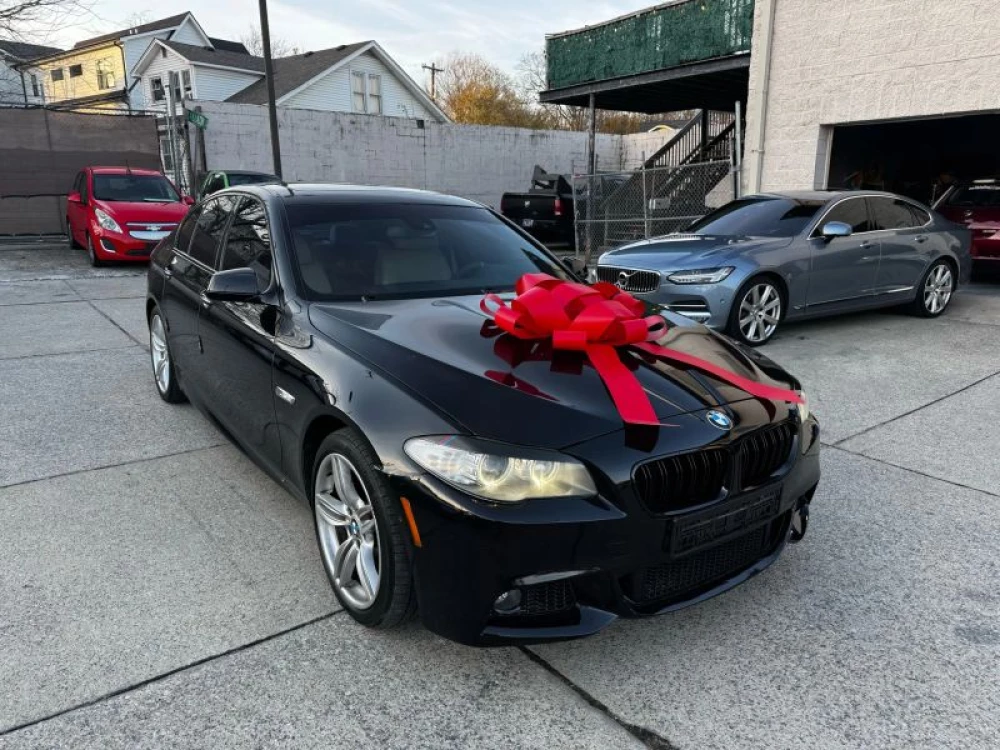 2012 BMW 5 Series 550i