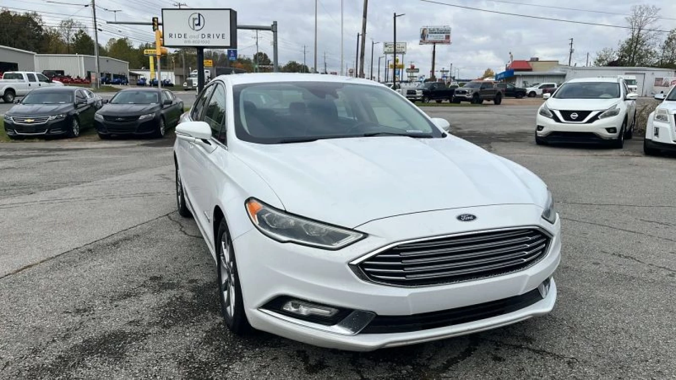 2017 Ford Fusion Hybrid SE