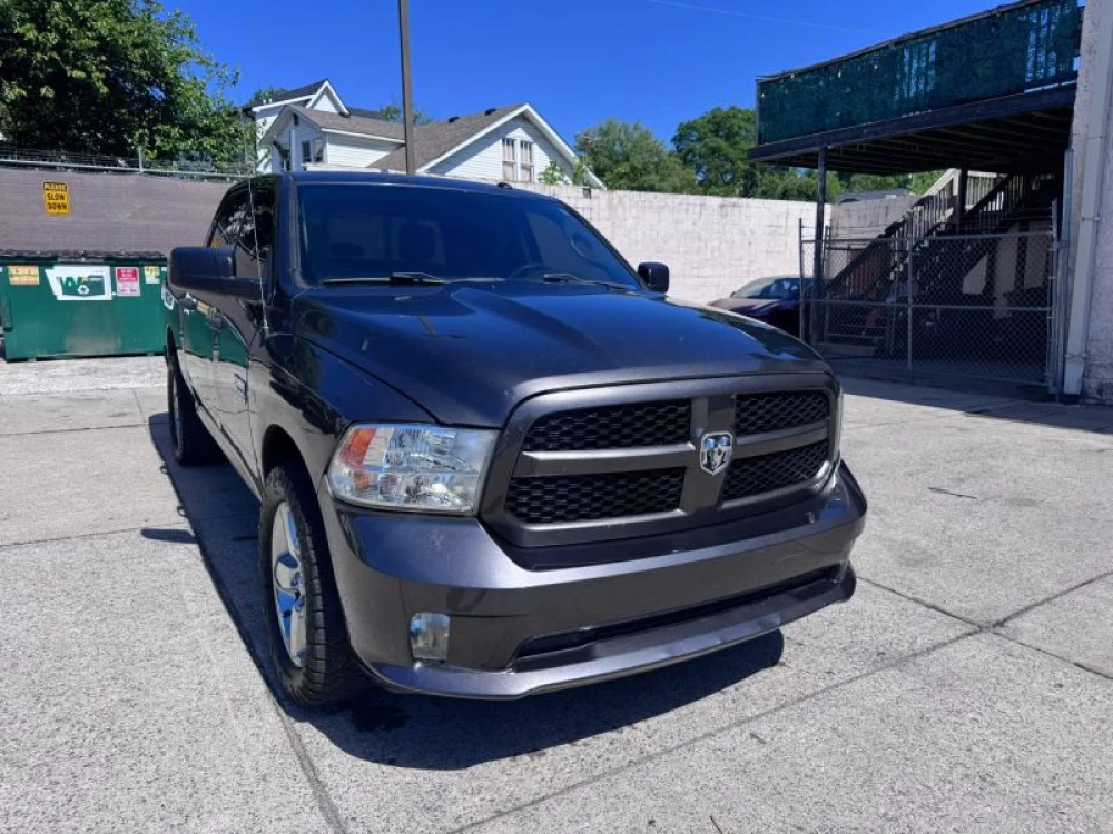 2018 RAM 1500 Express 4x4 Crew Cab 5'7's photo