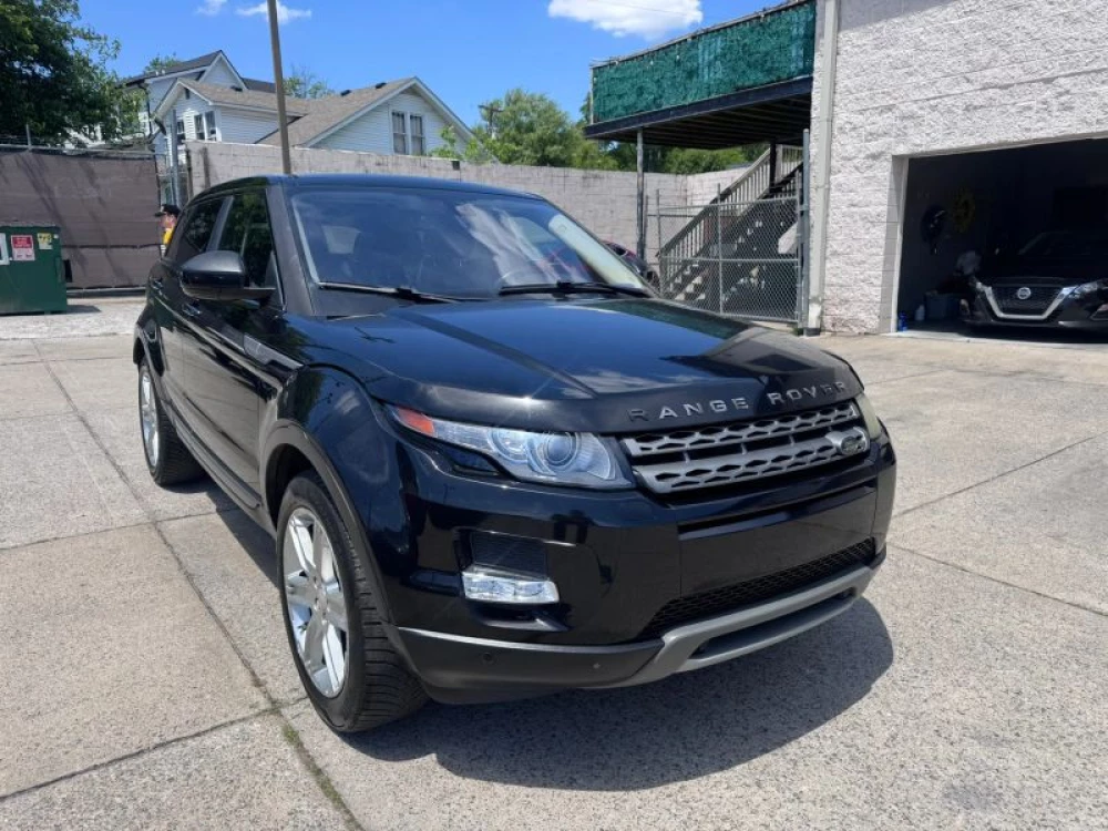 2015 Land Rover Range Rover Evoque Pure Plus 5 Door's photo