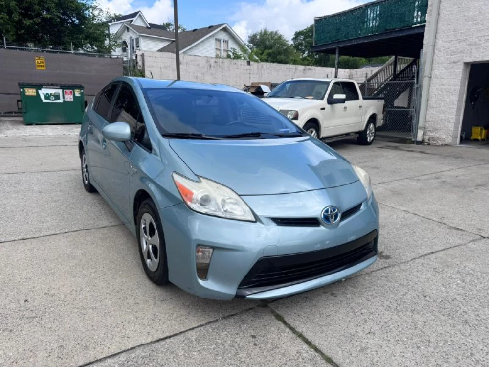 2013 Toyota Prius's photo