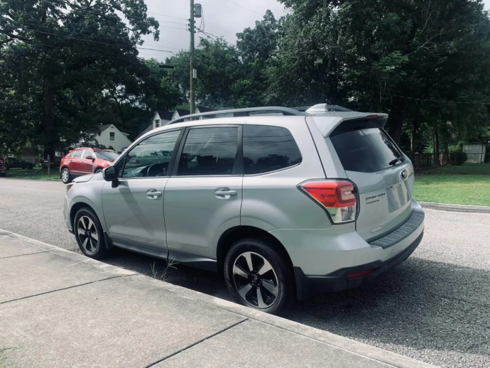 2017 Subaru Forester Premium - Photo 8