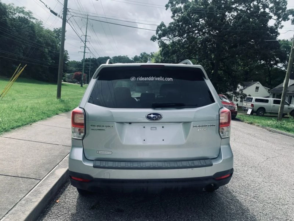 2017 Subaru Forester Premium - Photo 12