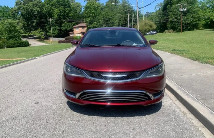 2015 Chrysler 200 Limited - Photo 15