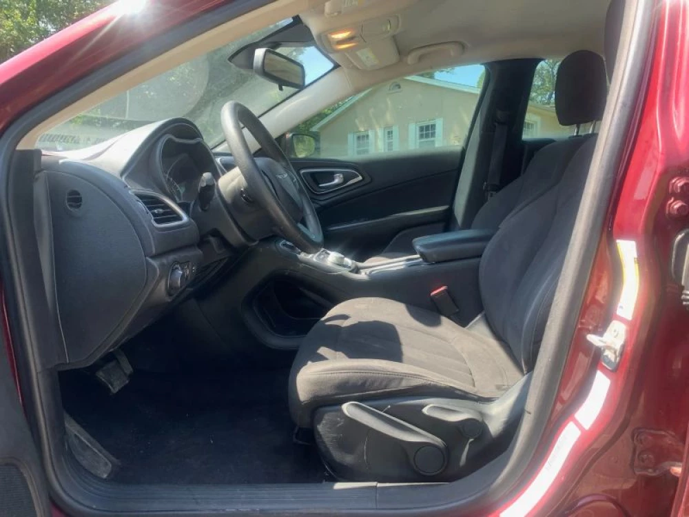2015 Chrysler 200 Limited - Photo 10